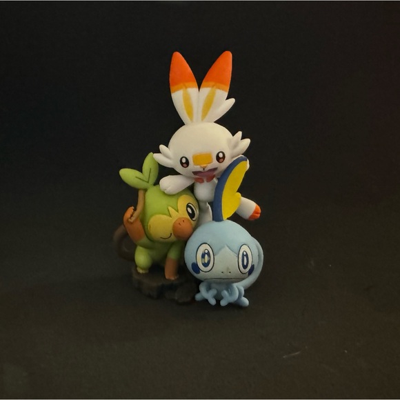 Pokemon Figures (set of 3) - Picture 2 of 4